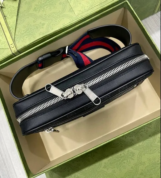 Поясная сумка Gucci GG Supreme