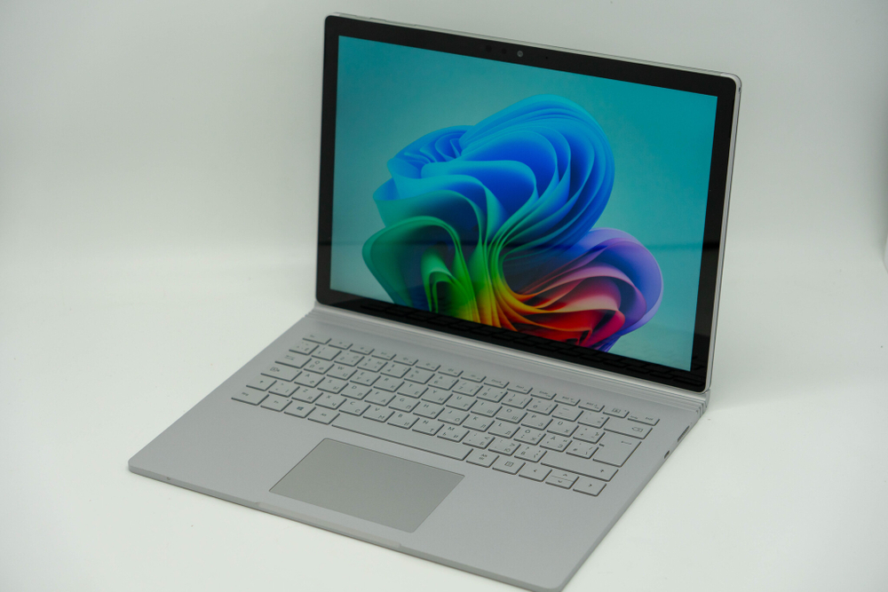 Ноутбук Microsoft Surface Book 2 ( i5-7300U )