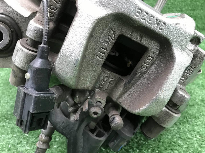 Кулак задний левый LR Discovery Sport (2019-н.в.)