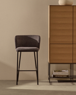 Ciselia Полубарный стул из темно-серой синели 65 см