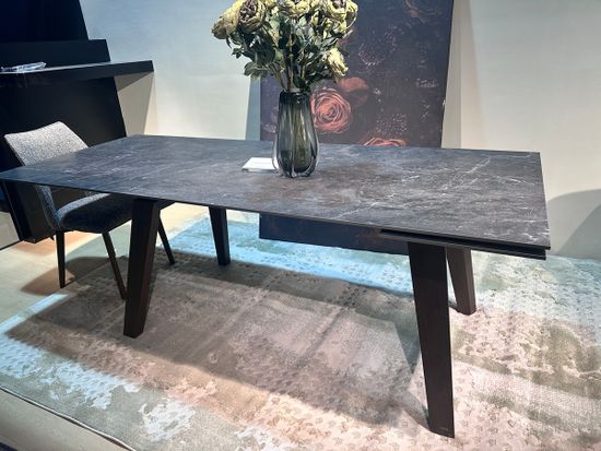 Стол BETIS 180 MATTE GILDED WHITE SOLID CERAMIC / Орех