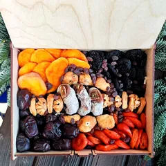 Подарок-бокс из сухофруктов и орехов «Наслаждение»