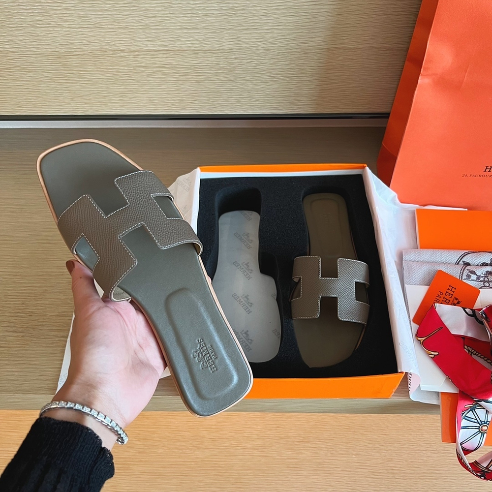 Hermes Oran Sandal