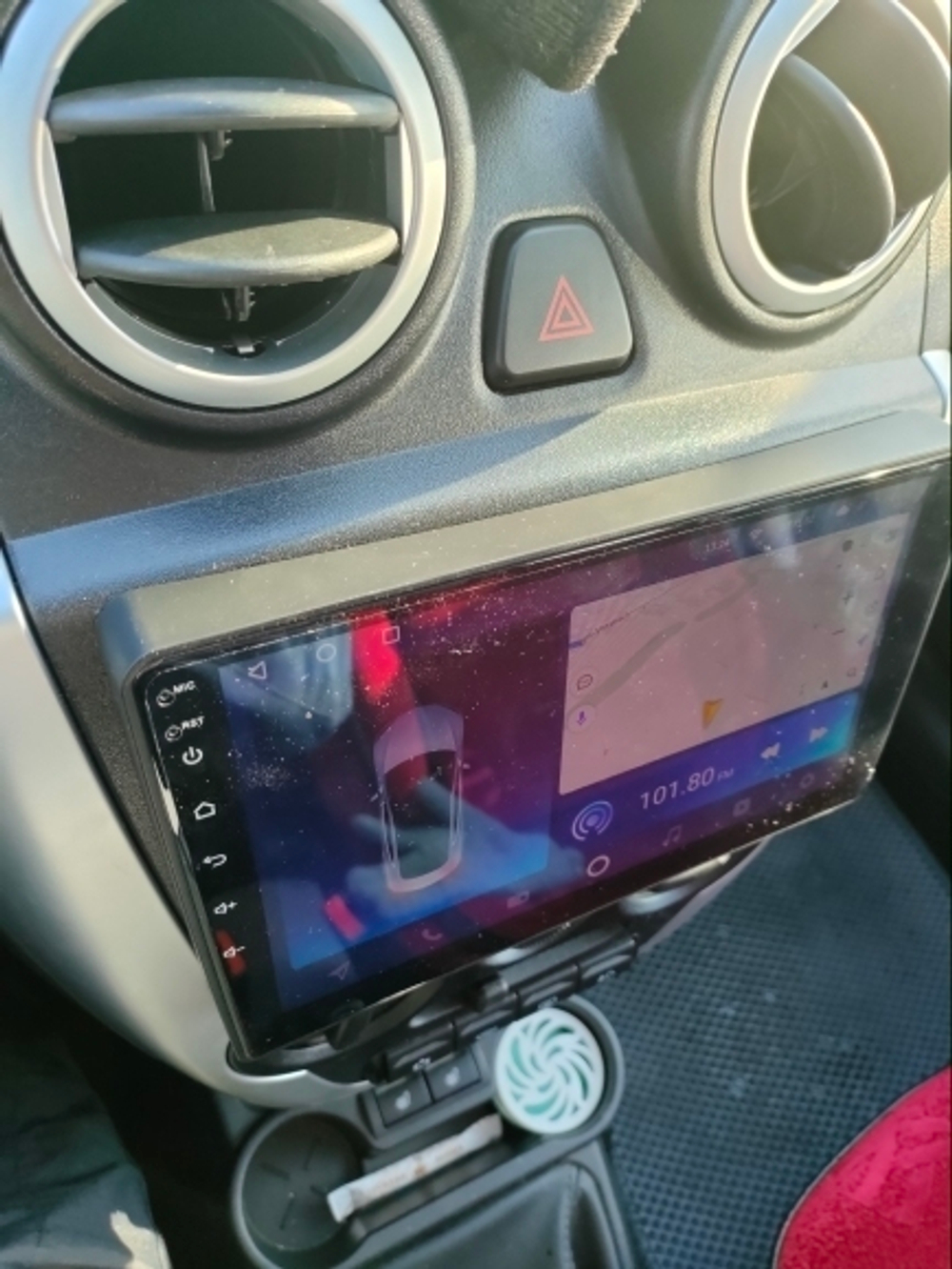 Магнитола для Lada Granta 2011-2018 (взамен ШГУ) - Parafar PF976XHD на Android 13, 8-ядер, 4Гб+64Гб, CarPlay, 4G SIM-слот