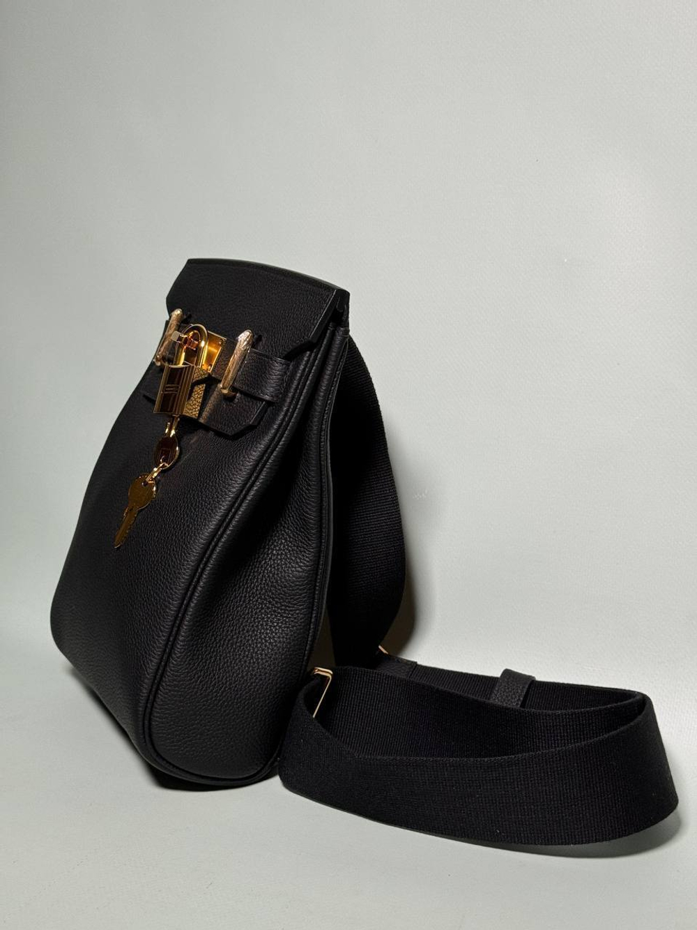 Сумка-слинг Hermes, арт. 463908210