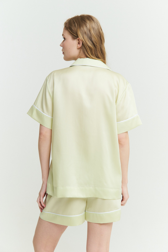 Шорты с кантом из тенселя лайм