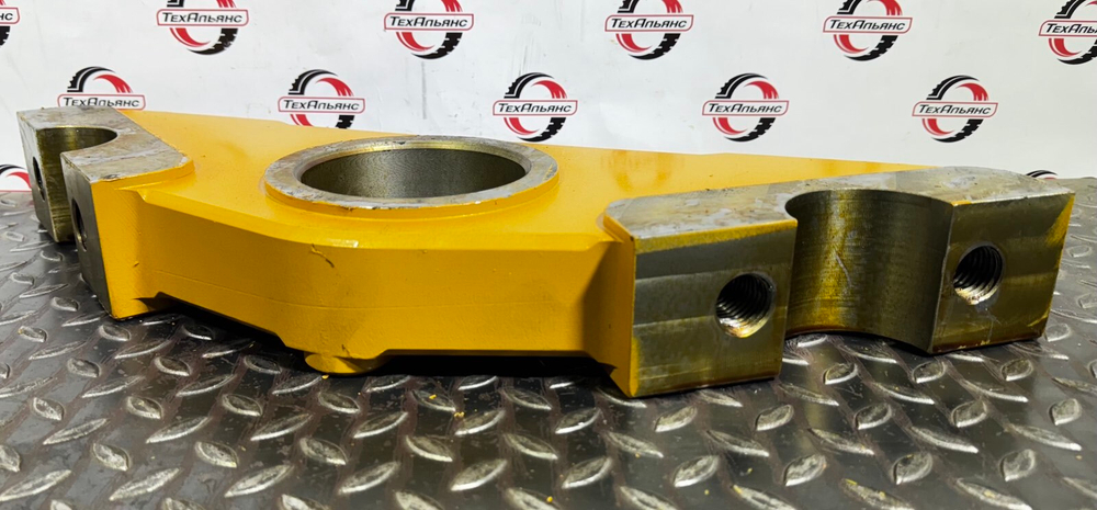 Каретка (балансир опорного катка) 6T-1382