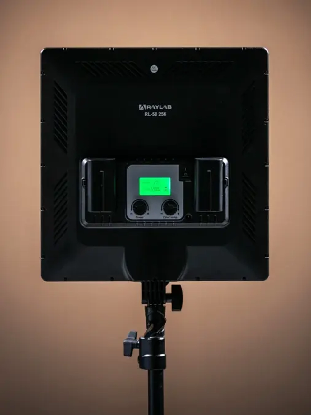 Осветитель светодиодный Raylab RL-50 256 Adv 3200-6500K