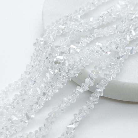 Бусина Треугольник, стекло, цвет прозрачный АВ, размер около 3*4 мм, цена за нить 34 см