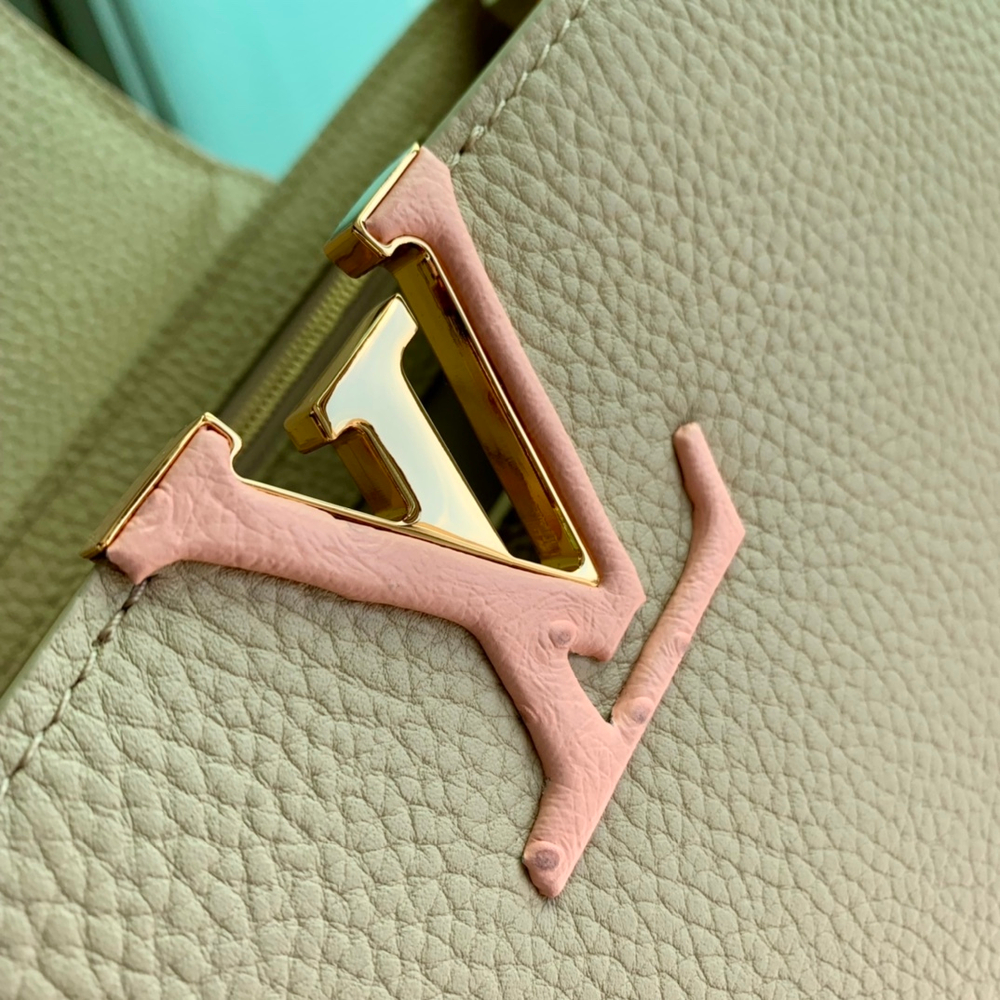Louis Vuitton Capucines Mini