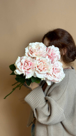 Охапка роз сорта pink mondial 5шт