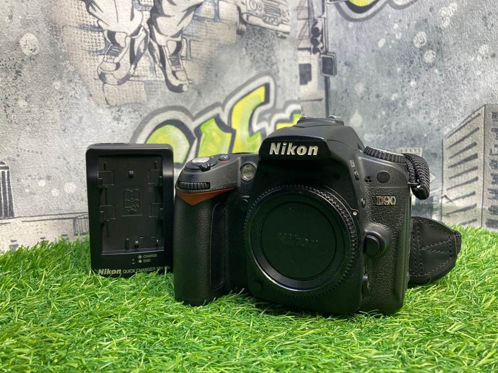 Nikon D90 (7.500 кадров) Покупка/Продажа