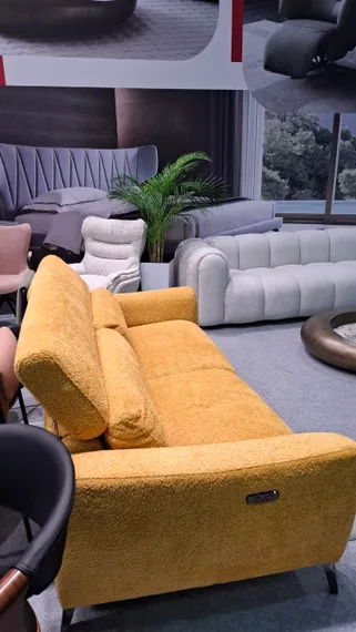 Диван-реклайнер с электроприводом Jasper, 200 см, желтый