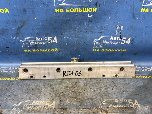 Топливная рейка Honda CRV 1997