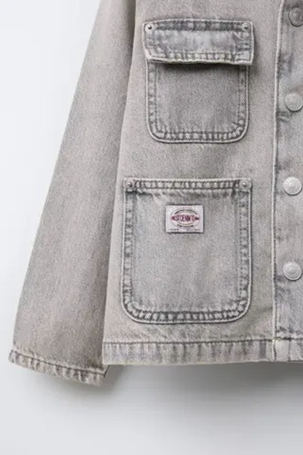 ZARA КУРТКА-РУБАШКА С ЭФФЕКТОМ ПОТЕРТОСТИ И КАРМАНАМИ, СВЕТЛО-СЕРЫЙ