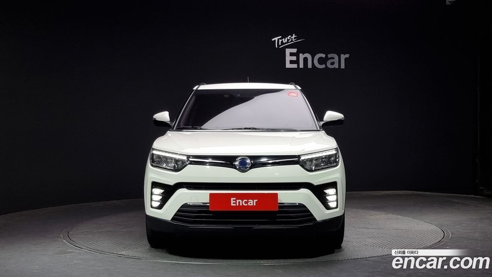 KG Mobility (Ssangyong) Very New Tivoli Бензин 1.5 2WD (12.2019)