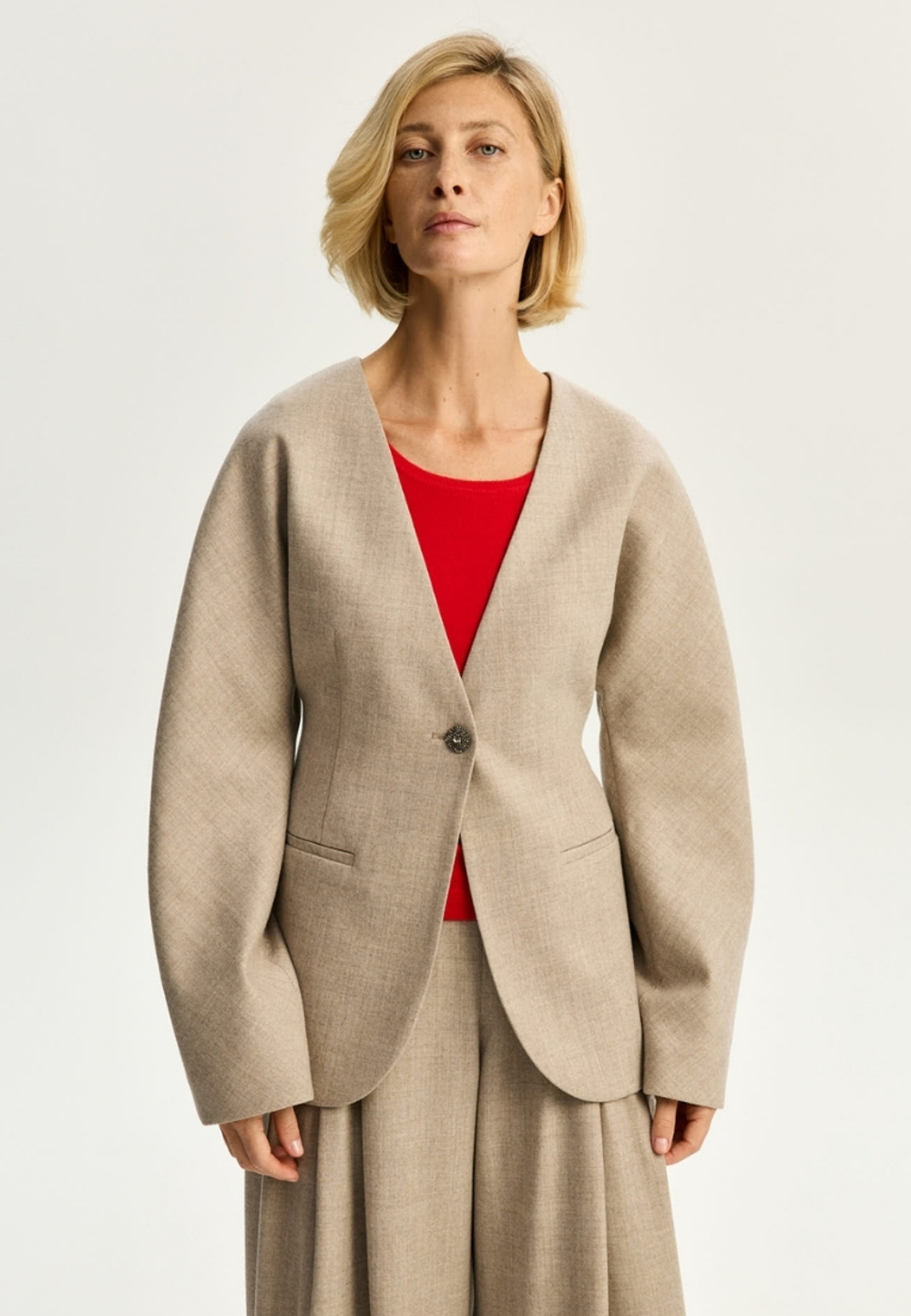 Жакет с объемными рукавами