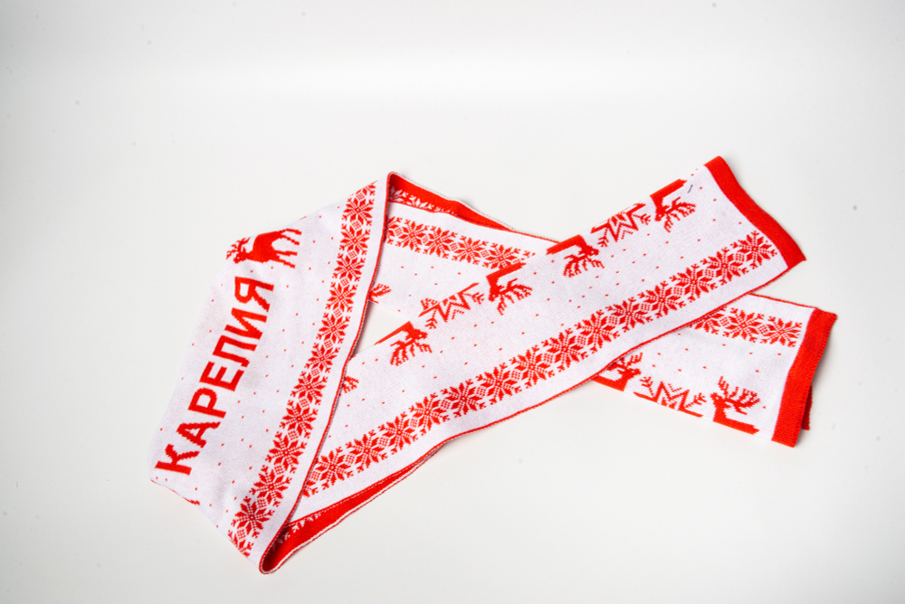 Вязаный шарф с карельскими узорами "Карелия"