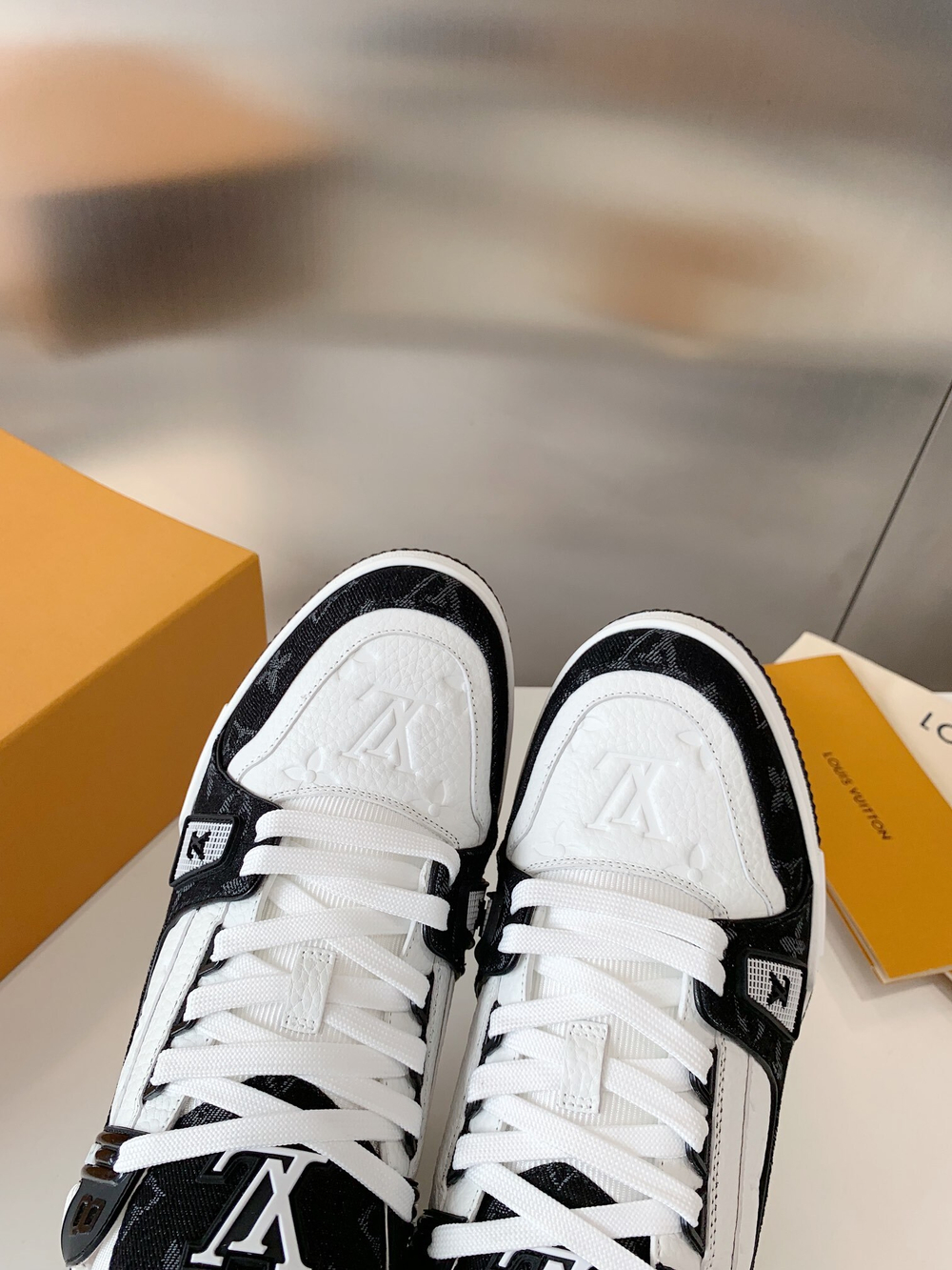 Louis Vuitton Trainer Sneaker