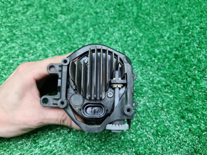 ПТФ левая Toyota Camry XV50 XV70 (2017-2021) LED