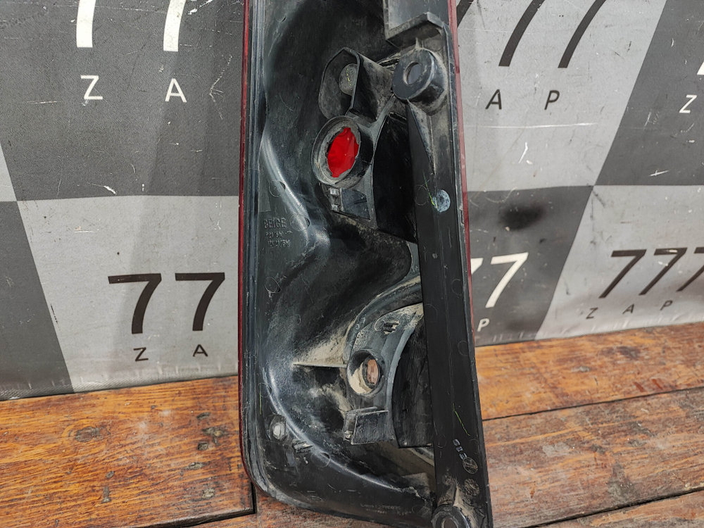 Фонарь задний правый Nissan Note 1 (E11) 05-13 Б/У Оригинал 265509U000