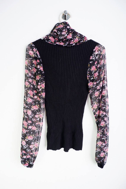 Джемпер оригинальный, визуально на 44 размер