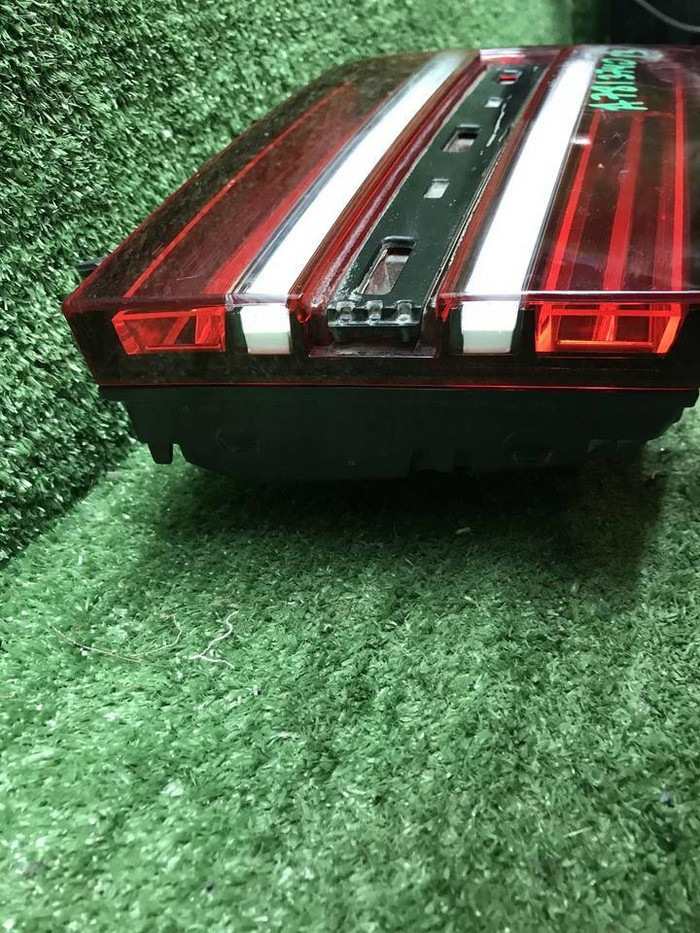 Фонарь левый внутренний Genesis GV80 (2020-2023)