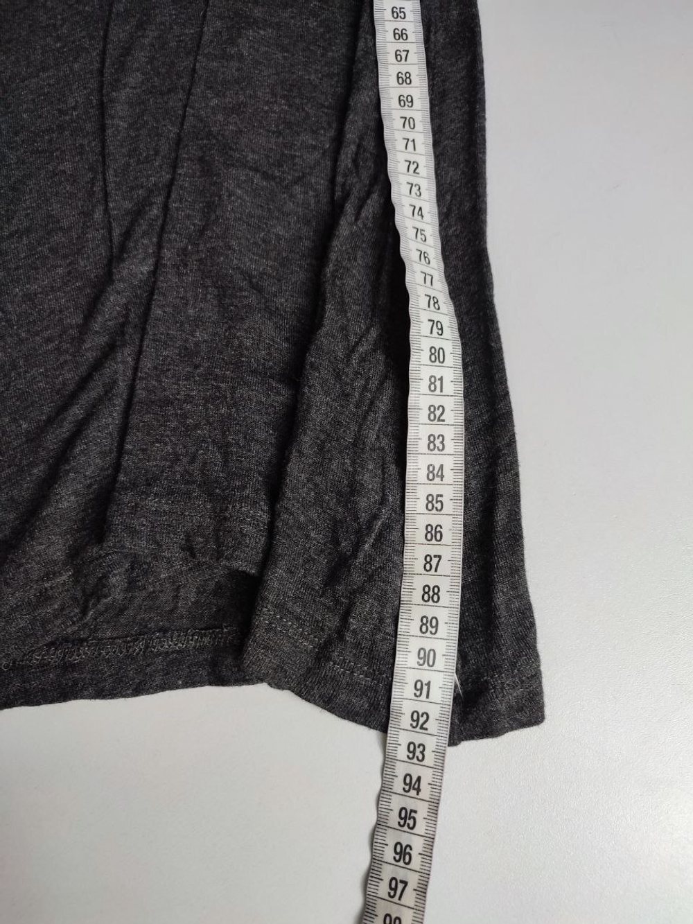 Платье GINA TRICOT тонкое и приятное 44 размер