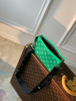 Louis Vuitton Gaston Wearable Wallet