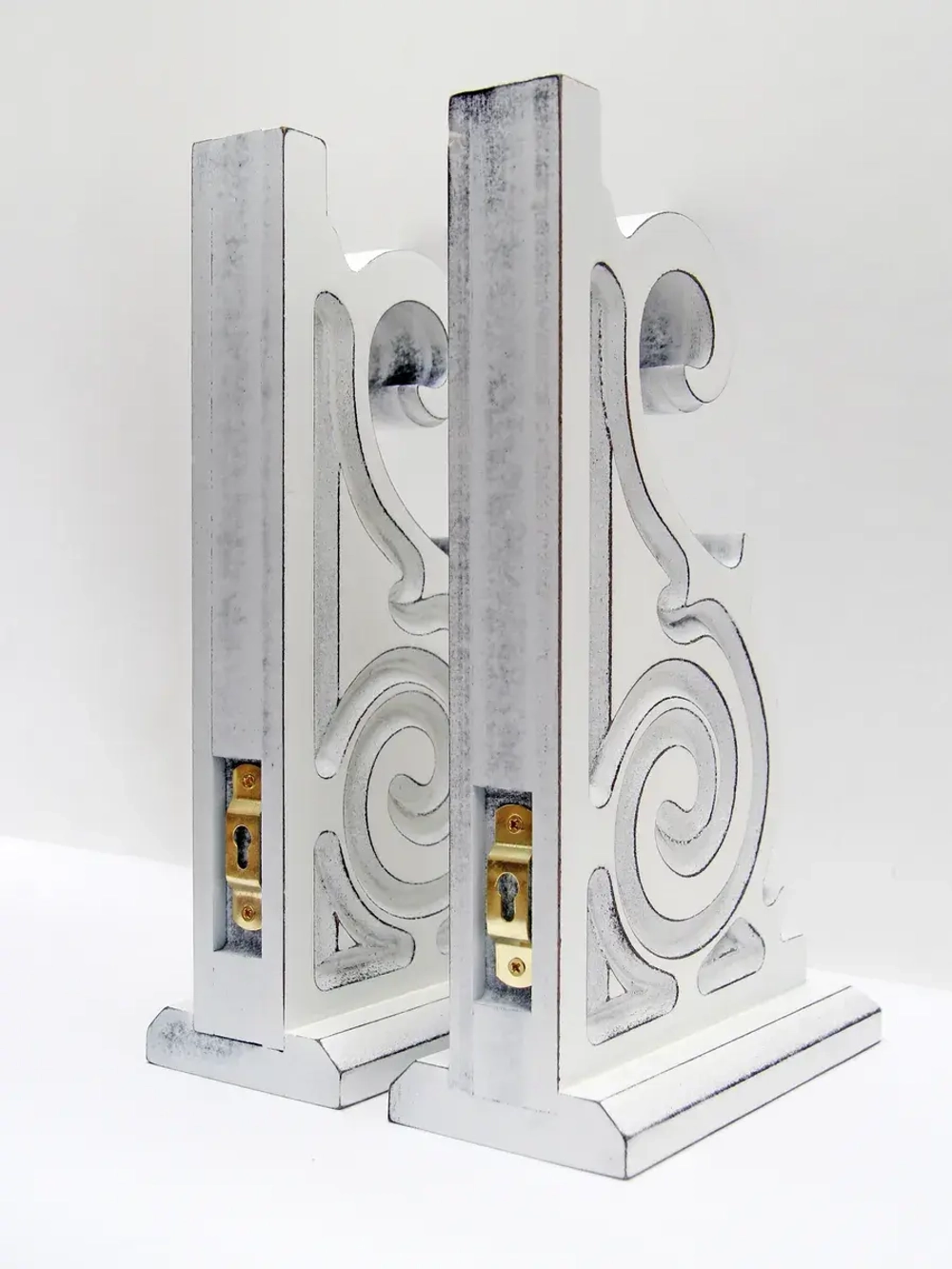 Полка настенная навесная 60 см