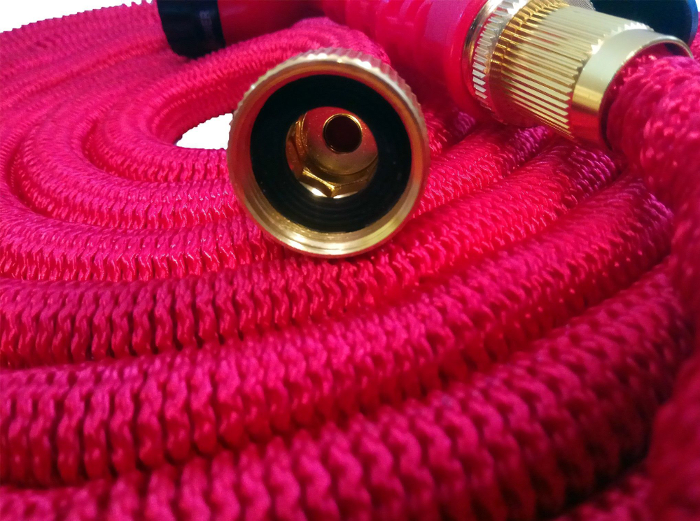 Садовый шланг для полива, растягивающийся, латунные разъемы, с пистолетом, красный