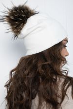 Комплект шапка с помпоном и снуд (белый) ШПС16 LT Collection