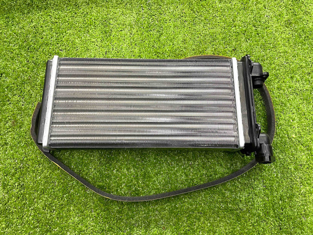 BMW E30 Радиатор печки NISSENS