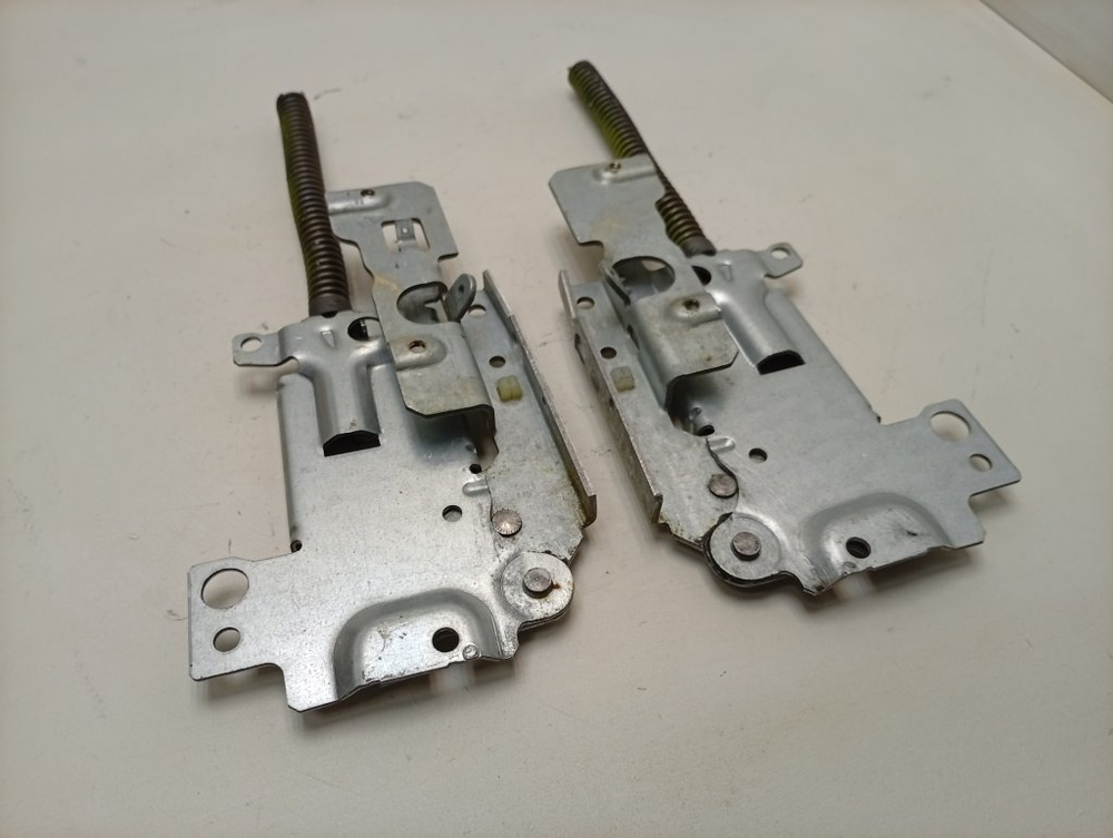 ESL46050 ктп8 Комплект петель двери для посудомоечных машин Electrolux 4055152633 б/у