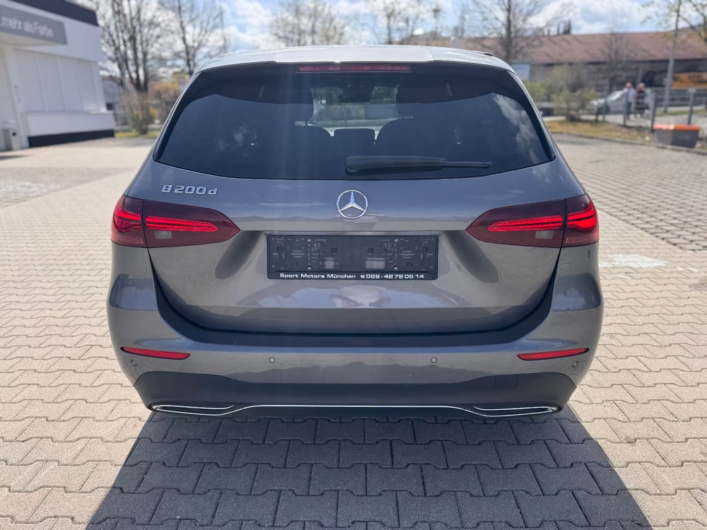 Mercedes-Benz B 200