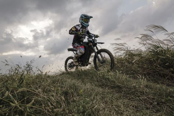 Электромотоцикл SHARMAX Q2 Enduro