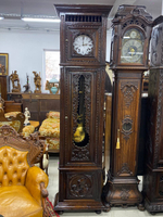 Старинные напольные часы