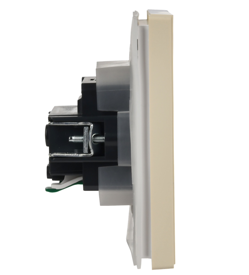 FORTE&PIANO Розетка 1-местная с заземлением с защитными шторками и крышкой безвинтовое крепление 16А IP44 FP419 ваниль IEK