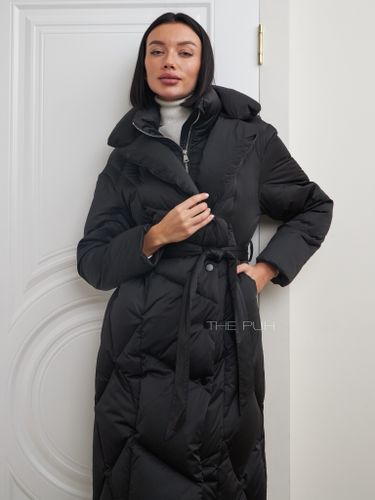 Черный длинный пуховик с поясом