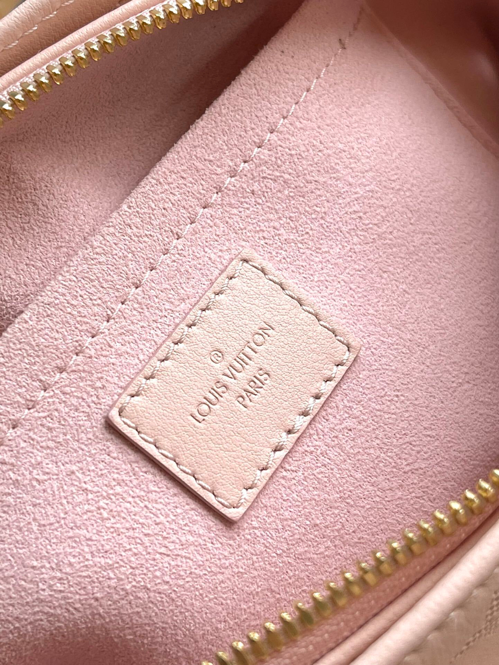 Louis Vuitton Onthego East West
