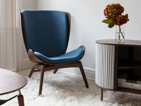 Кресло Umage The Reader, дуб с синей обивкой