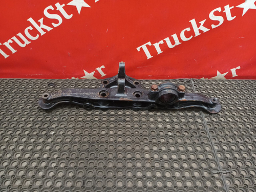 Кронштейн пневморессоры задний правый 2024г