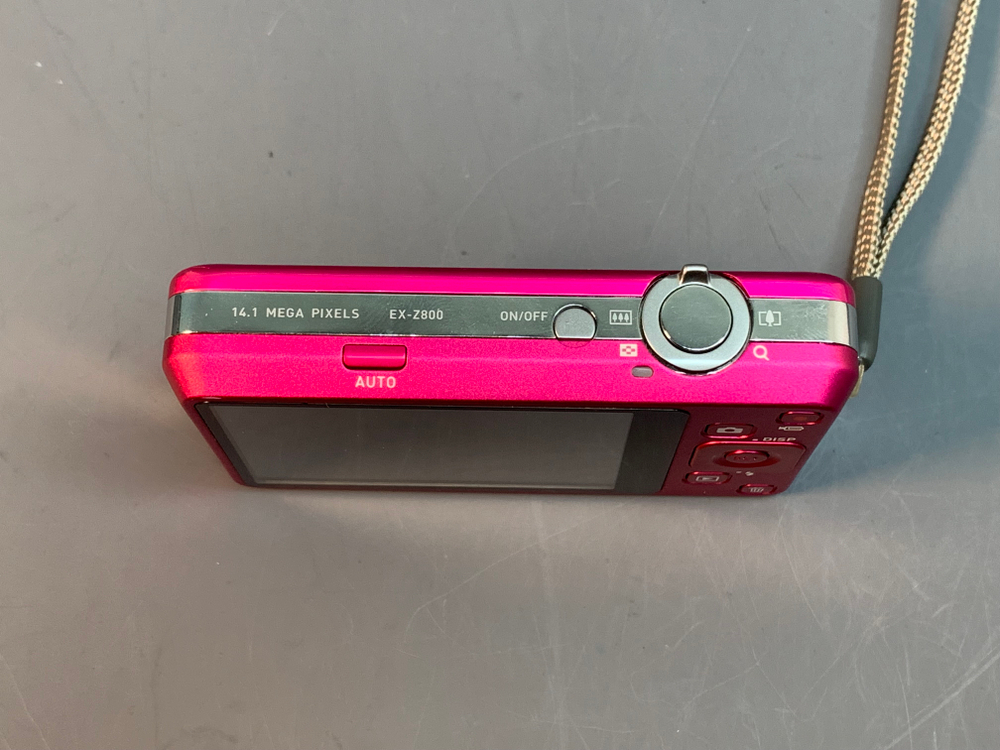 Casio Exilim EX-Z800