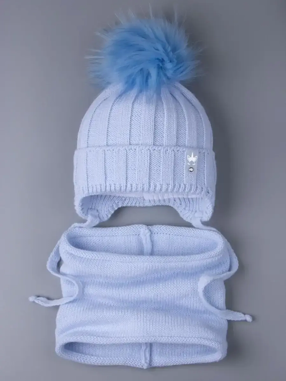 Шапка для девочки зимняя вязаная и снуд