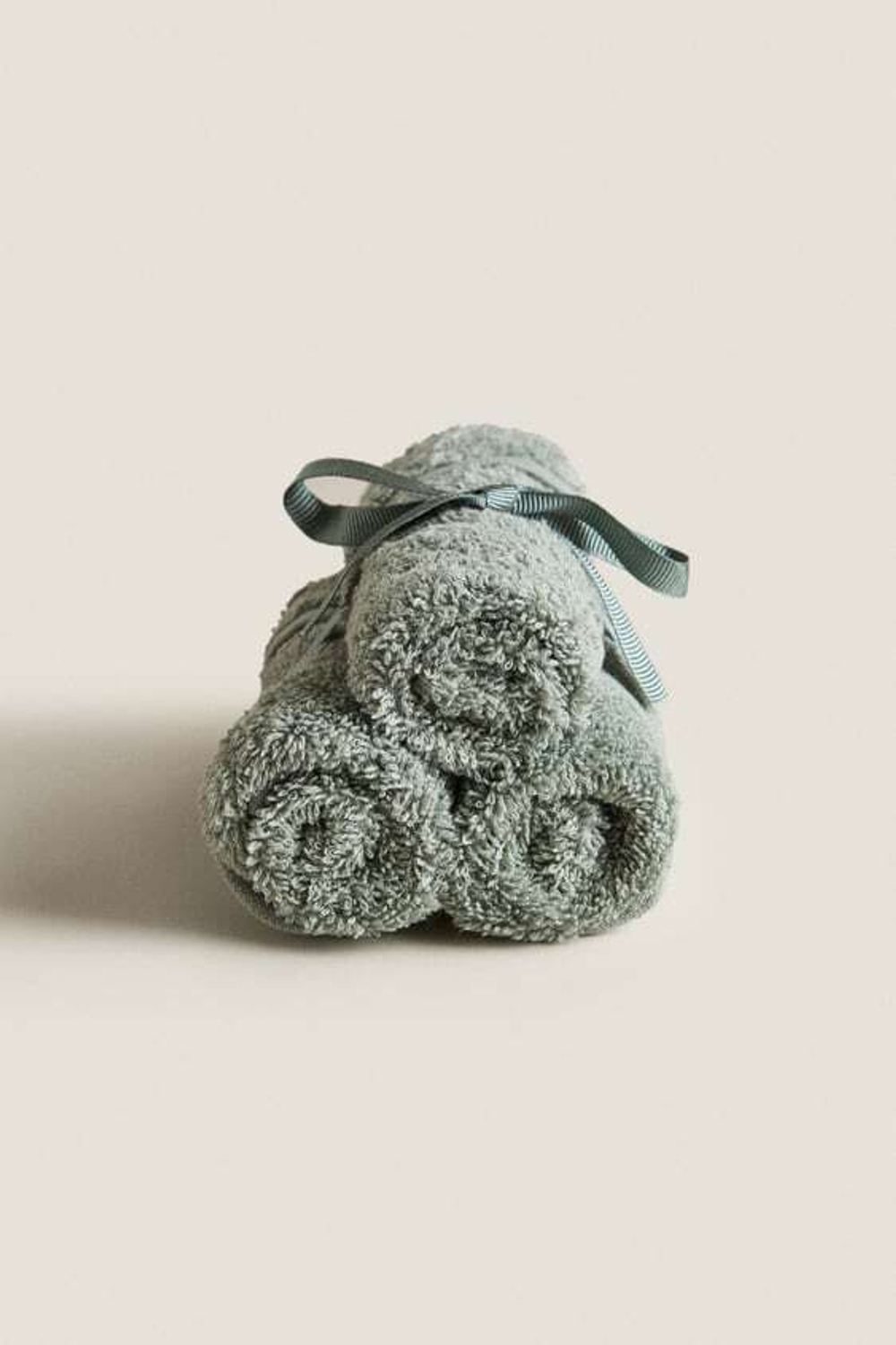 ZARA HOME ХЛОПКОВОЕ ПОЛОТЕНЦЕ (НАБОР ИЗ 3 ШТУК), СИНЕ-ЗЕЛЕНЫЙ