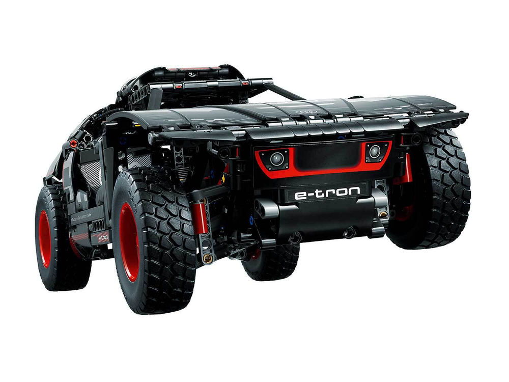 LEGO Technic 42160 Audi RS Q e-tron — внедорожный спортивный автомобиль
