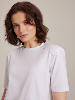 Футболка со съемными подплечниками белая