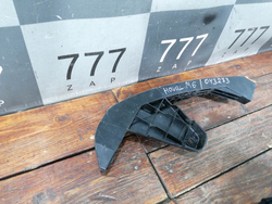 Кронштейн фары левый Haval M6 2 21-нв Б/У Оригинал 4121133X990ZA