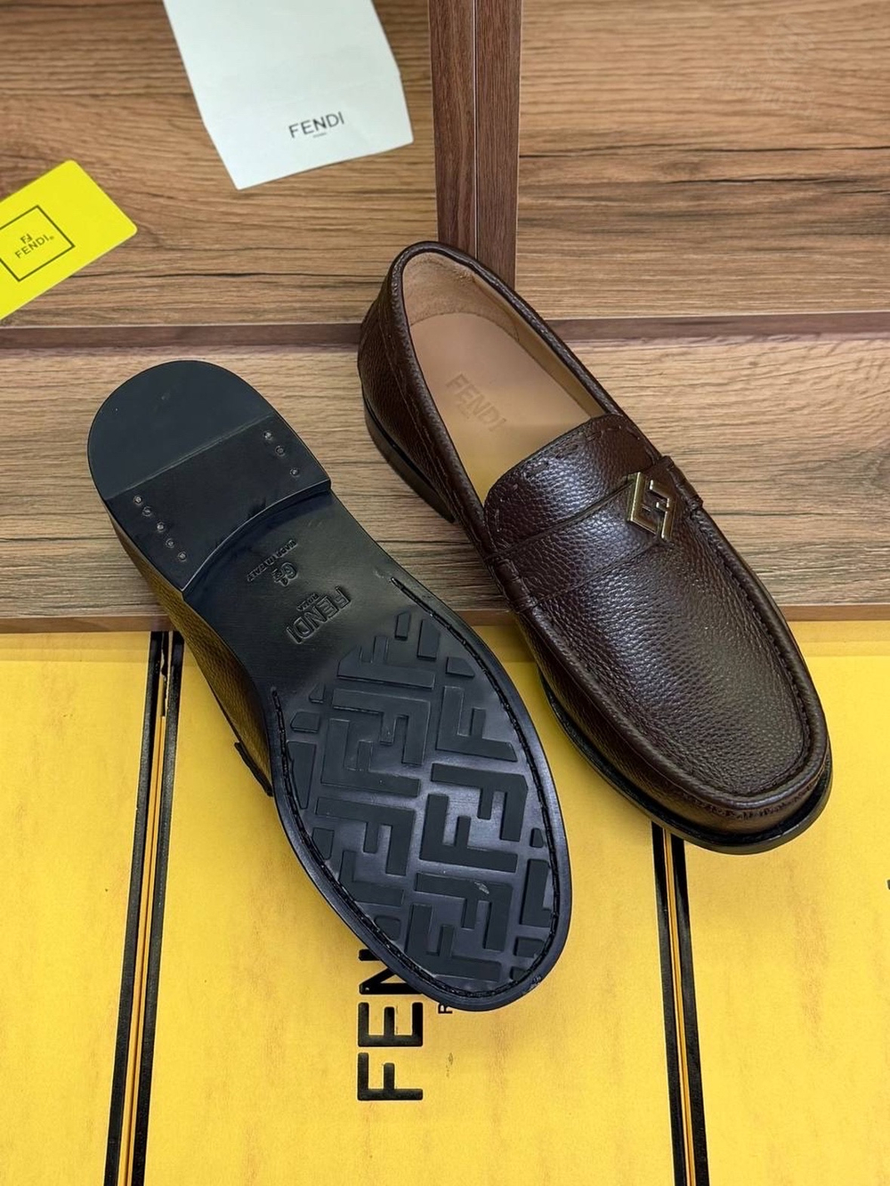 Лоферы Fendi