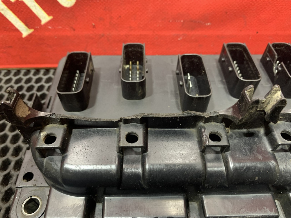 Блок управления шасси передний 2021г